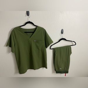 Figs Classic Green Scrub Ensemble